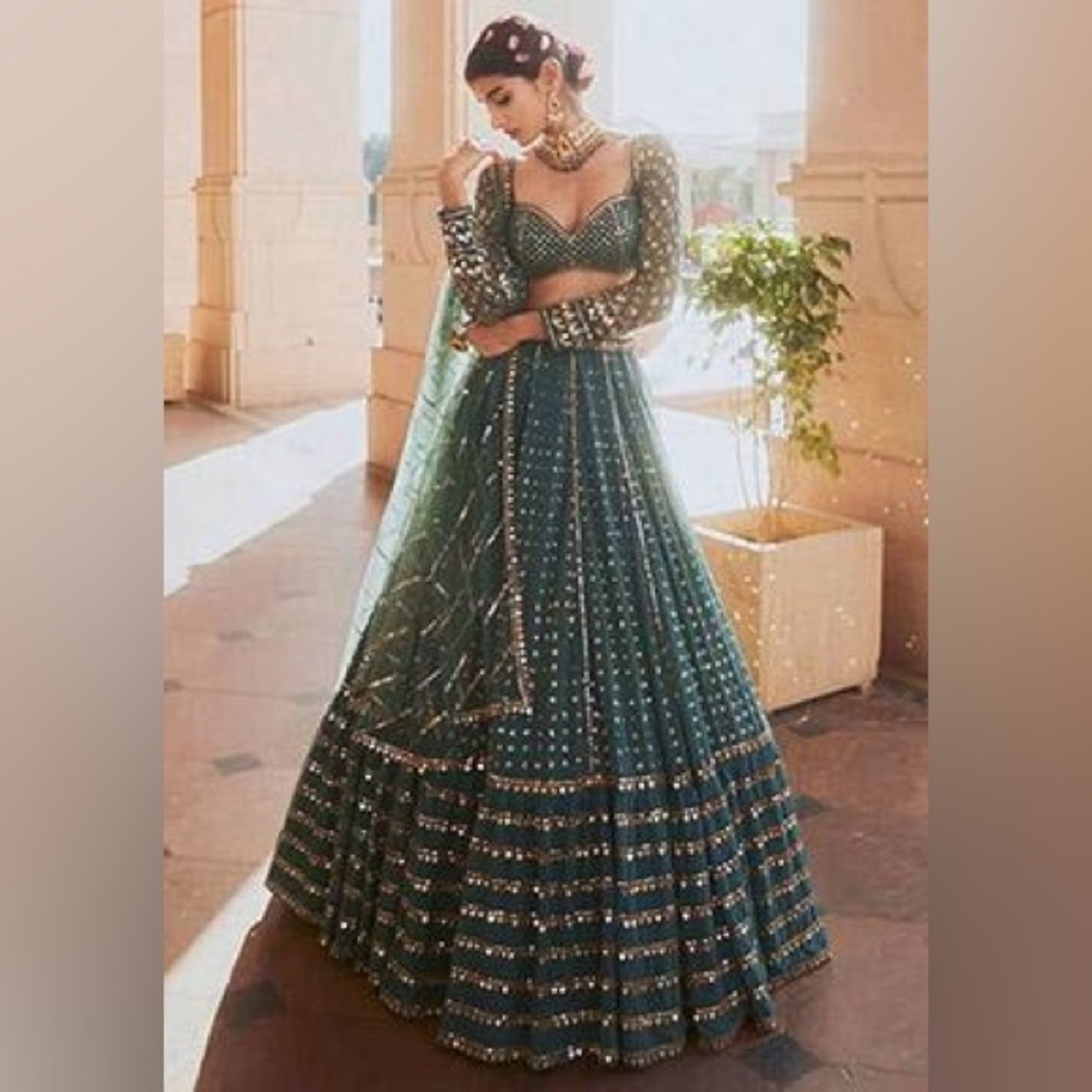 Women’s Navy Blue Dress set with Sheer Dupatta - Picture 3 of 11